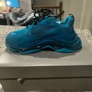 Balenciaga shoes size 9